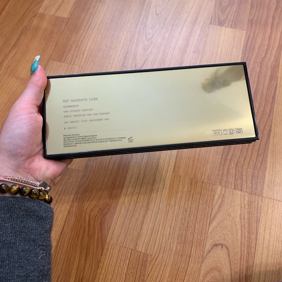 Pat McGrath Divine Rose Palette - Picture 4 of 5